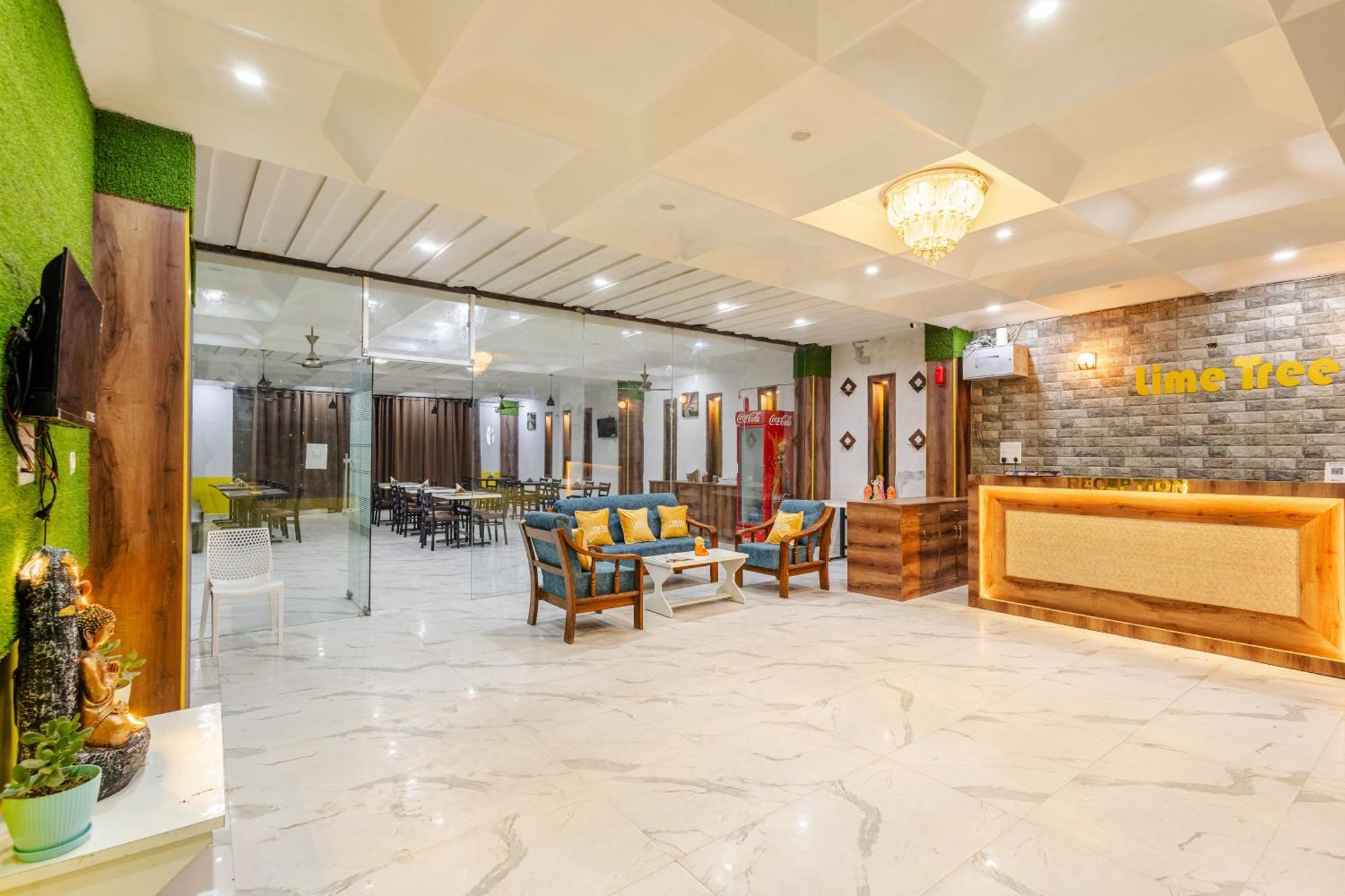 Lime Tree Hotel And Banquet Вріндаван Екстер'єр фото